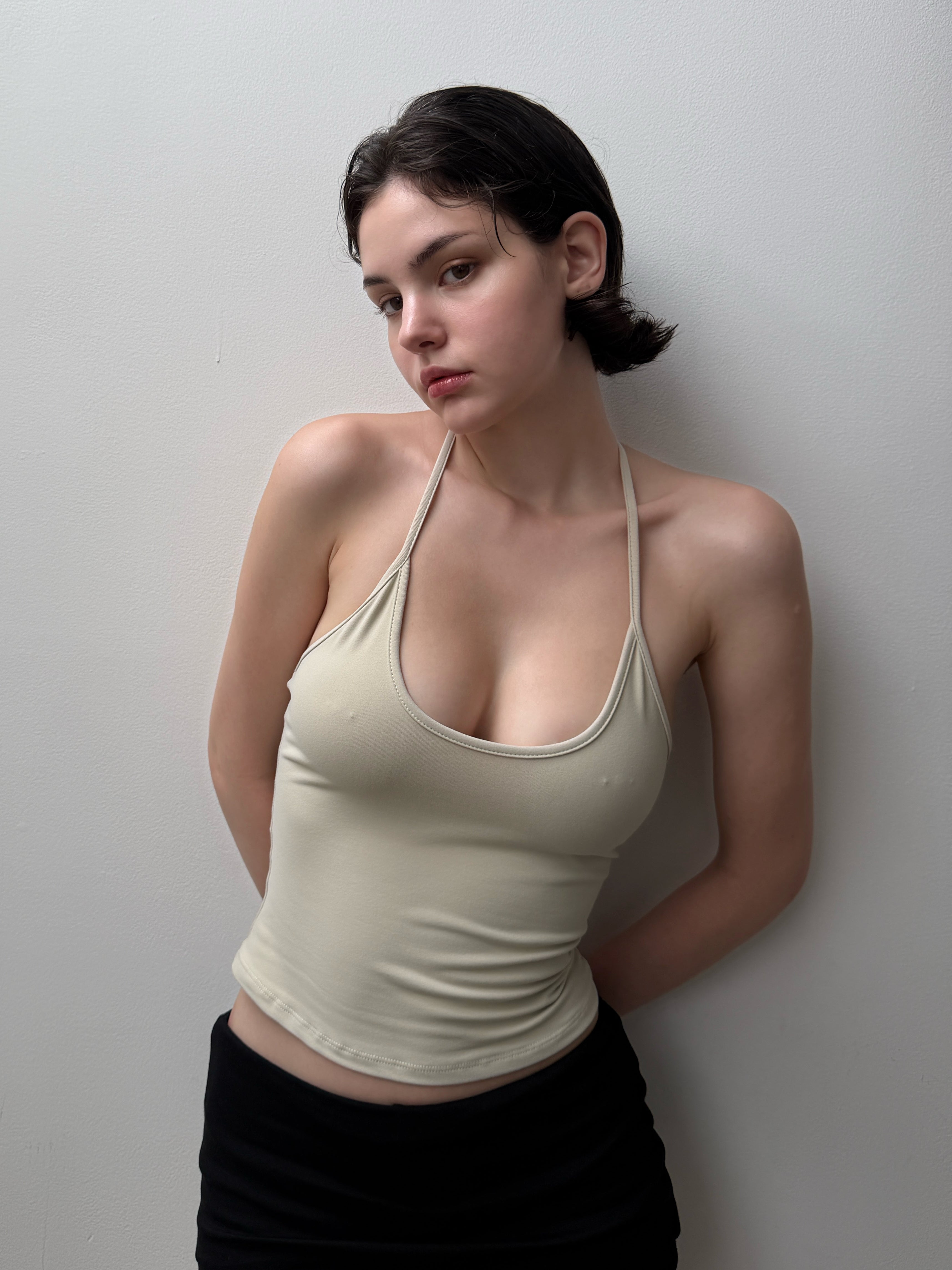BELLA HALTER